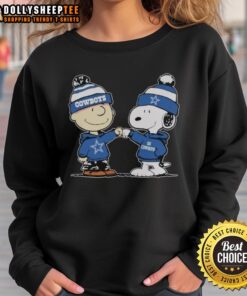 Alt Text: Premium Dallas Cowboys Snoopy and Charlie Brown Best Friends Sweatshirt featuring vibrant graphics and cozy design.