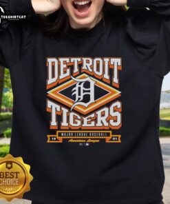Premium Detroit Tigers Heater Sweatshirt in navy blue, featuring the iconic team logo and a cozy design for fans.