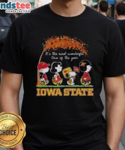 Premium Iowa State Cyclones X Peanuts Snoopy T-shirt celebrating autumn and the joy of the season.