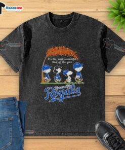 Alt Text: Premium Kansas City Royals X Peanuts Snoopy and Friends autumn t-shirt featuring a festive design for the season.