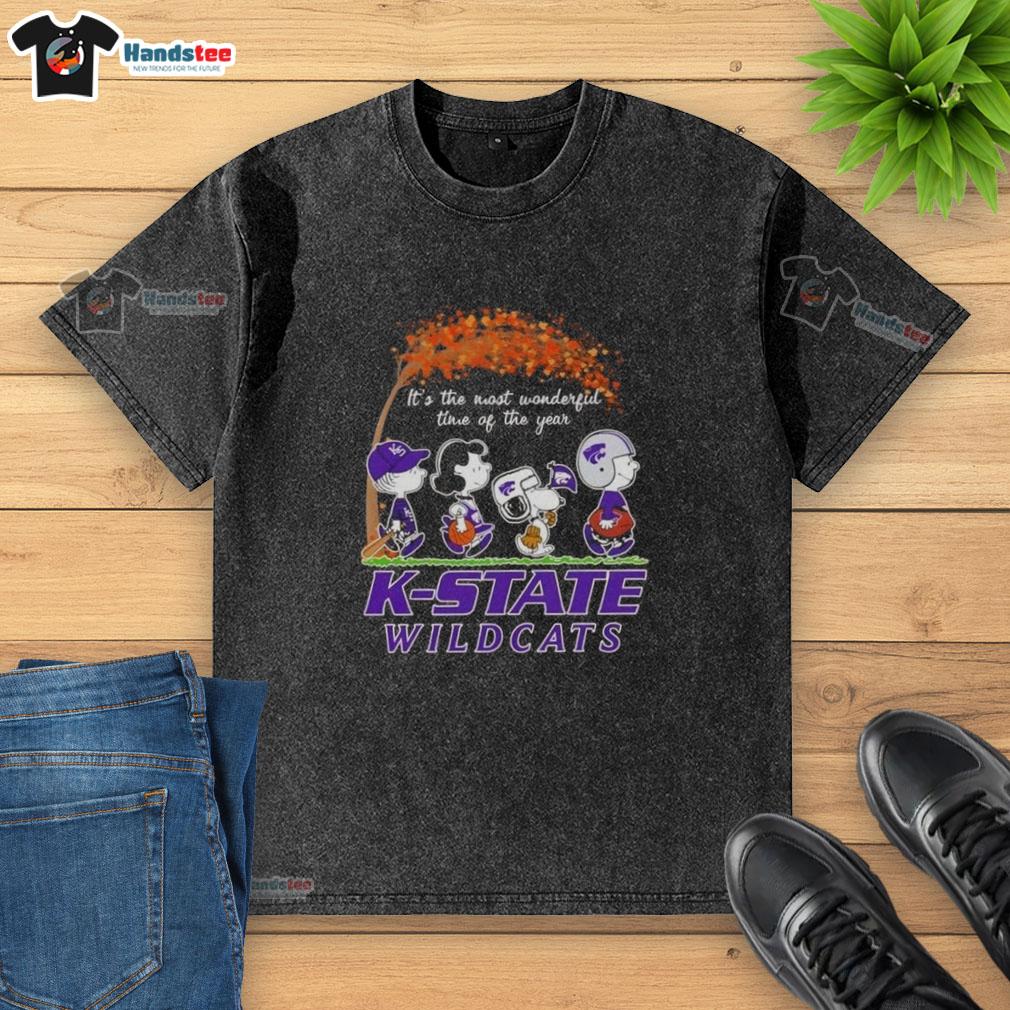 premium-kansas-state-wildcats-x-peanuts-snoopy-and-friends-autumn-its-the-most-wonderful-time-washed-t-shirt Alt Text: Premium Kansas State Wildcats X Peanuts Snoopy and Friends autumn t-shirt featuring a festive design for fall.