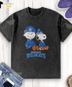 Alt Text: Premium Kentucky Wildcats X Snoopy and Charlie Brown washed t-shirt featuring a vibrant design for fans.