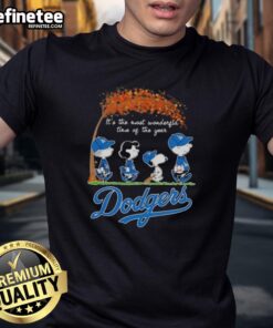 Premium Los Angeles Dodgers X Peanuts Snoopy and Friends autumn T-shirt celebrating the most wonderful time of the year.