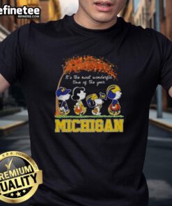 Premium Michigan Wolverines X Peanuts Snoopy and Friends autumn t-shirt celebrating 'It's The Most Wonderful Time of The Year.'
