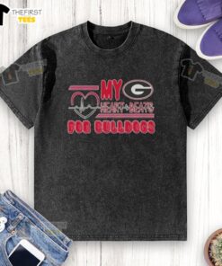 Alt Text: Premium My Heart Beats For Georgia Bulldogs Football washed t-shirt featuring vibrant team colors and logo design.