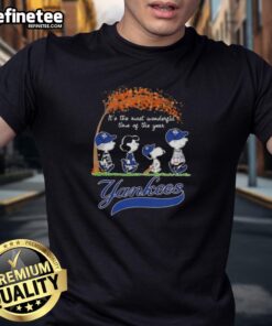 Premium New York Yankees X Peanuts Snoopy and Friends autumn t-shirt celebrating 'It's The Most Wonderful Time of The Year.'