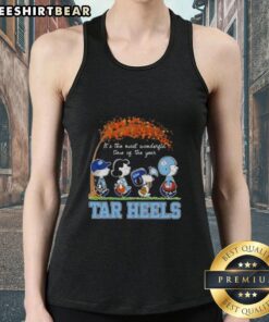 Premium North Carolina Tar Heels X Peanuts Snoopy tank top celebrating autumn and the most wonderful time of the year.