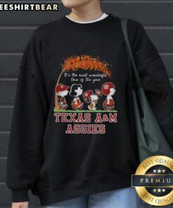 Premium Texas A&M Aggies X Peanuts Snoopy sweatshirt for autumn, celebrating the most wonderful time of the year.