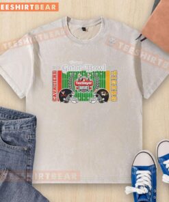 Alt Text: Premium Virginia Cavaliers vs Missouri Tigers 2025 TaxSlayer Gator Bowl team helmet washed t-shirt design.