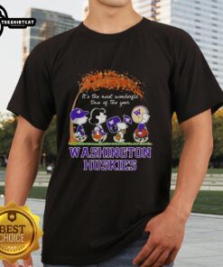 Premium Washington Huskies X Peanuts Snoopy T-Shirt celebrating autumn with festive designs and a joyful message.