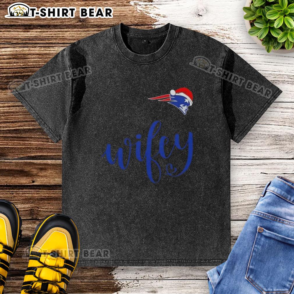 Pretty Wifey New England Patriots Santa Hat Merry Christmas Washed T Shirt Pretty Wifey New England Patriots Santa Hat Merry Christmas washed t-shirt for festive football fans.