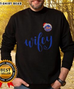 Pretty Wifey New York Mets Santa Hat Merry Christmas Sweatshirt featuring festive design and team logo for holiday cheer.