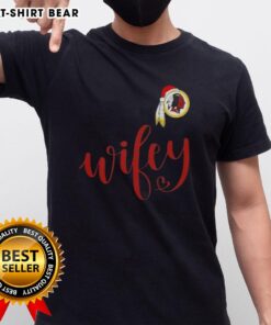 Pretty Wifey Washington Redskins Santa Hat Merry Christmas T-Shirt featuring festive design and team spirit for holiday cheer.