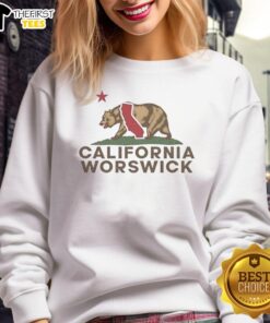 Vintage sweatshirt featuring 'Pretty Worswick California Bear' design, perfect for California Republic fans.