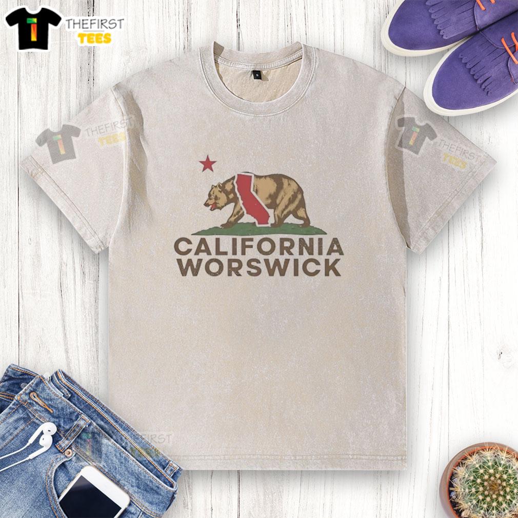 Vintage washed t-shirt featuring California bear graphic and 'California Republic' wordplay design.