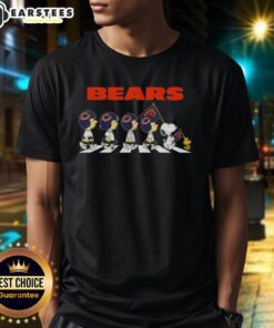Top Chicago Bears X Peanuts Snoopy and Friends Abbey Road T-Shirt featuring iconic characters in a stylish design.