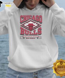 Stylish Top Chicago Bulls Heater Hoodie in red, featuring the iconic Bulls logo, perfect for fans and cold weather.