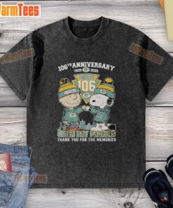 Top Green Bay Packers outfit featuring Snoopy and Charlie Brown on a 106th Anniversary washed t-shirt.