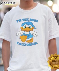 Alt Text: Top I'M The Boss California Duck 90S T-Shirt featuring a vibrant graphic design and retro style, perfect for casual wear.