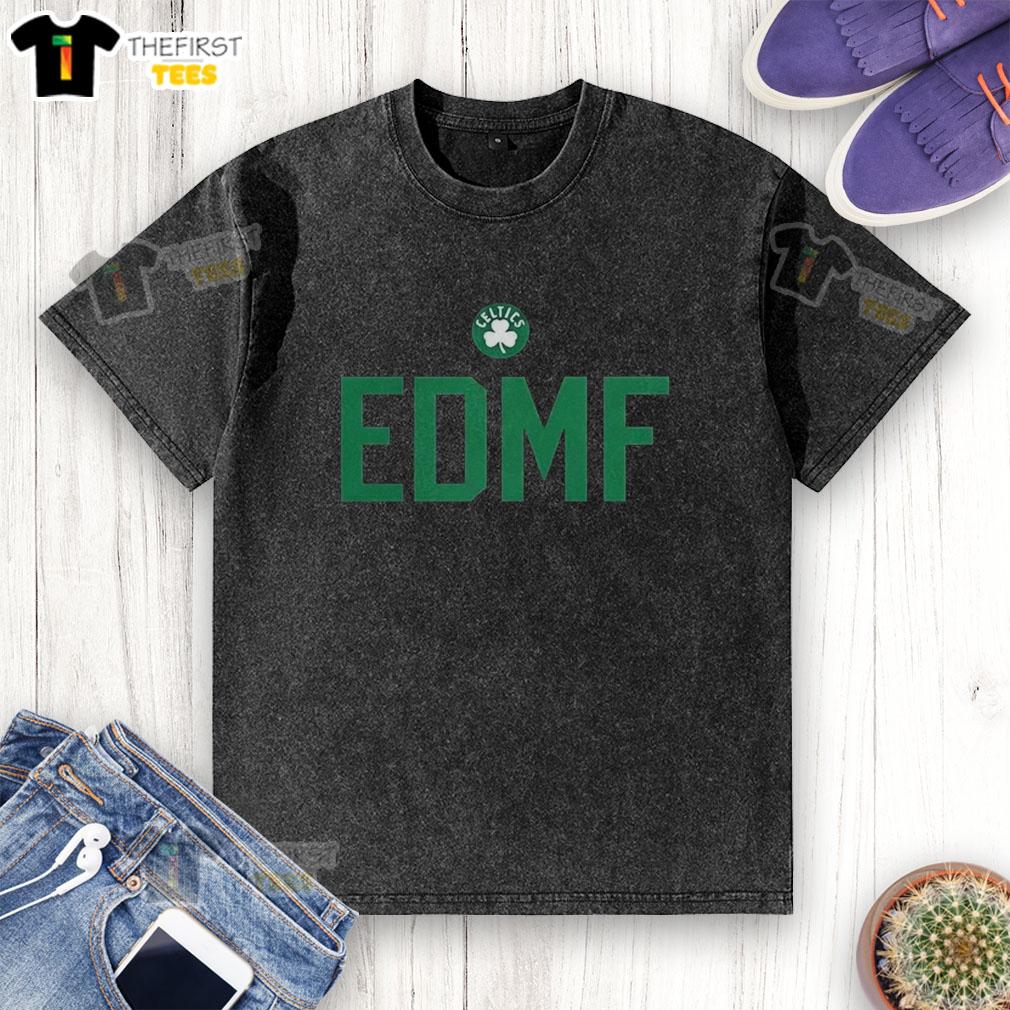 top-jaylen-brown-boston-celtics-nba-edmf-letter-washed-t-shirt Top Jaylen Brown Boston Celtics NBA Edmf Letter washed t-shirt featuring team colors and player graphics.