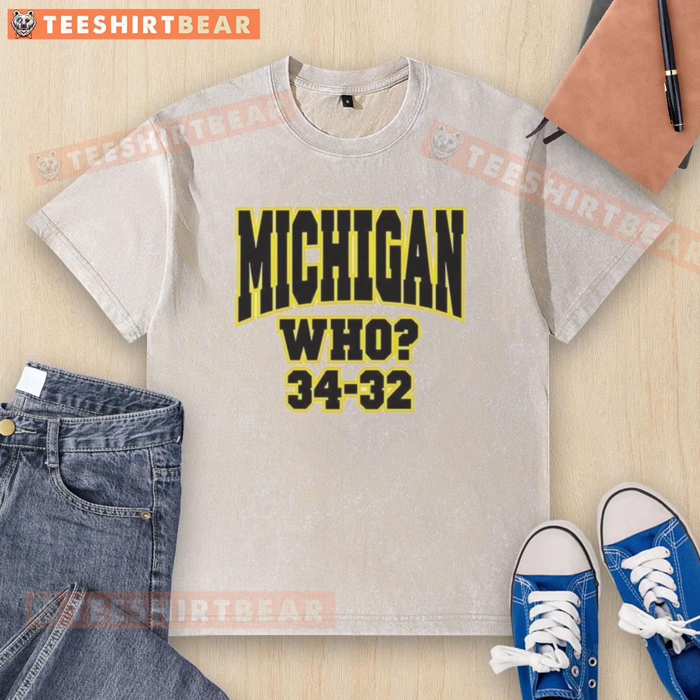 top-michigan-who-34-32-washed-t-shirt Alt Text: Top Michigan Who 34-32 washed t-shirt featuring a vintage design, perfect for fans and casual wear.