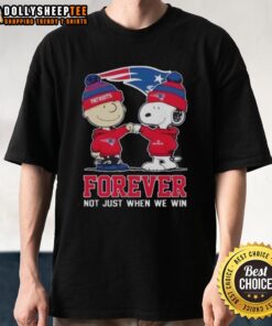 Top New England Patriots X Charlie Brown Vs Snoopy Forever T-Shirt design, celebrating fandom beyond just winning.