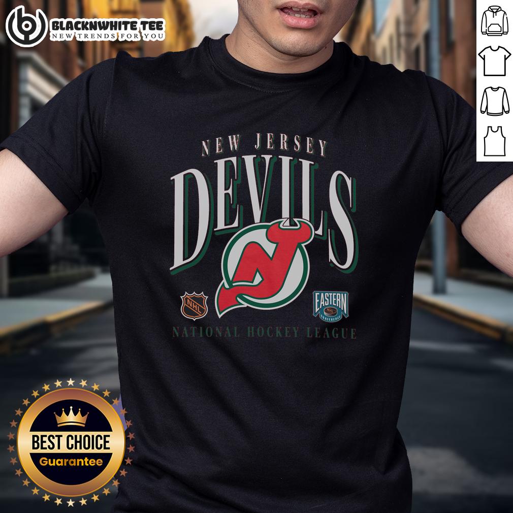 Top New Jersey Devils Vintage Crease T Shirt Top New Jersey Devils Vintage Crease T-Shirt featuring retro design and team logo, perfect for fans and collectors.