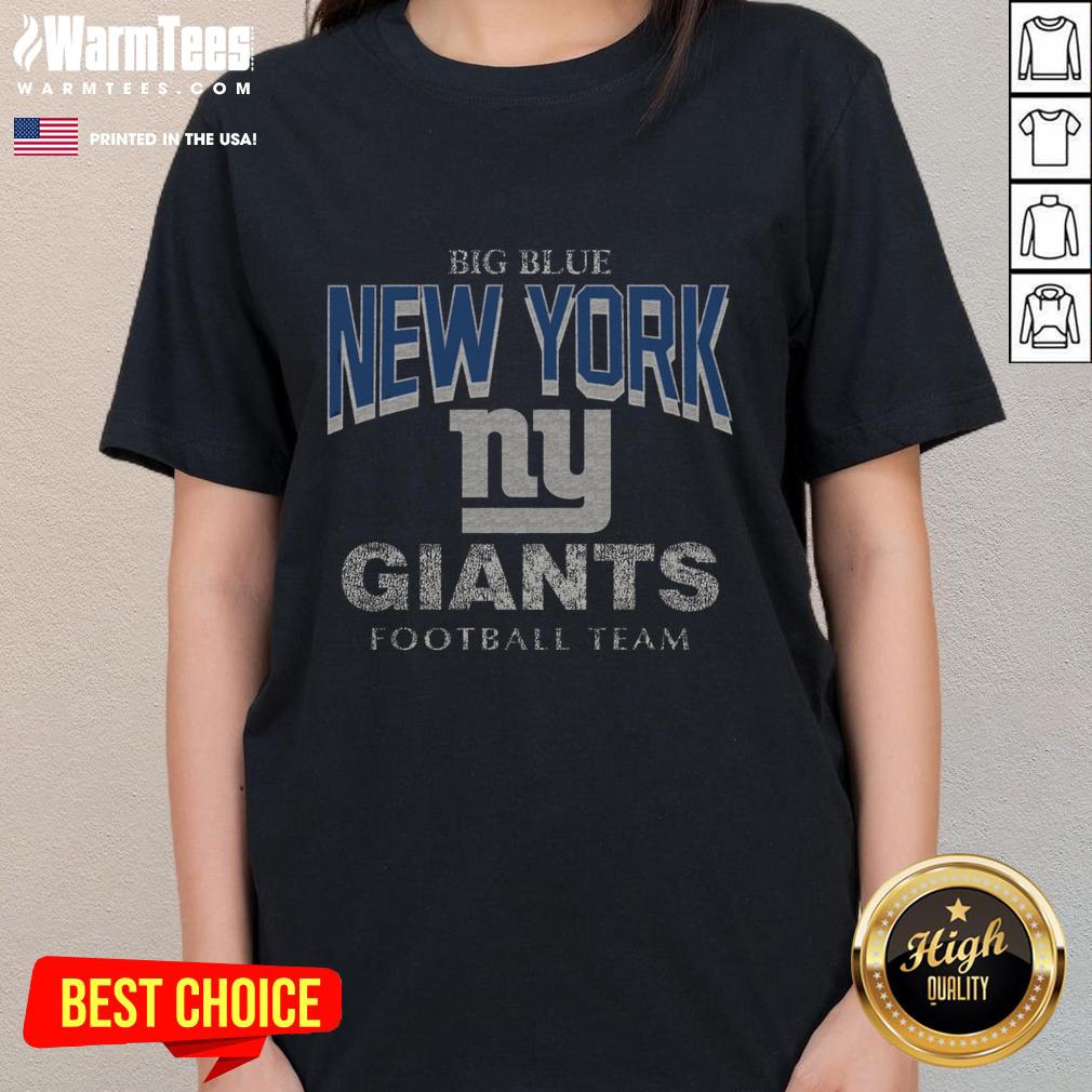 top-new-york-giants-head-on-ladies-tee Top New York Giants head-on ladies tee featuring vibrant team colors and logo, perfect for female fans.