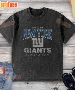 Top New York Giants head-on washed t-shirt featuring team logo and vintage style, perfect for fans and casual wear.
