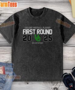 Top Oregon Ducks NCAA 2025 College Football Playoff First Round logo on a stylish washed t-shirt for fans.