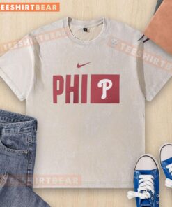 Top Philadelphia Phillies P logo MLB washed t-shirt featuring a vintage design in red and white colors.