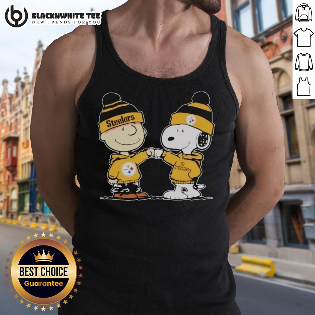 Top Pittsburgh Steelers Snoopy And Charlie Brown Best Friends Tank Top Alt Text: Top Pittsburgh Steelers Snoopy and Charlie Brown best friends tank top featuring vibrant graphics and team colors.