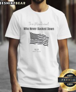 Top Rob Reiner Rip 1947-2025 T-Shirt featuring 'The Meathead Who Never Backed Down' design, perfect for fans.