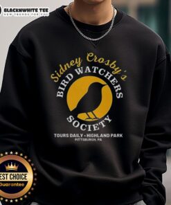 Cozy Top Sidney Crosby Bird Watchers throw blanket sweatshirt featuring vibrant colors and soft fabric, perfect for fans.