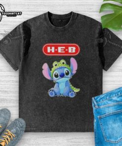 Alt Text: Top Stitch Cosplay Crocodile X H.E.B. washed t-shirt featuring unique design and vibrant colors for cosplay enthusiasts.