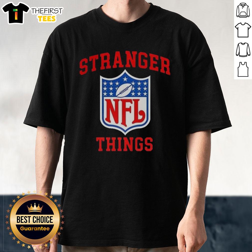 top-stranger-things-x-nfl-logo-t-shirt Top Stranger Things X NFL logo T-shirt featuring iconic designs, perfect for fans of both franchises.