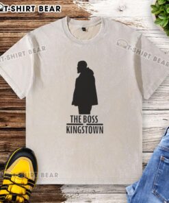 Top The Boss of Kingstown washed t-shirt featuring a stylish design and comfortable fit for fans of the series.