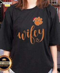 Top Wifey Clemson Tigers Santa Hat Merry Christmas Ladies Tee featuring festive design for holiday cheer.