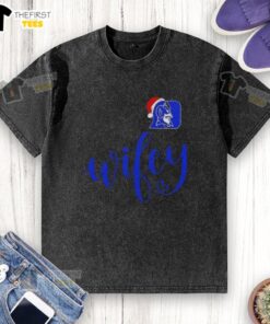 Alt Text: Top Wifey Duke Blue Devils Santa Hat Merry Christmas washed t-shirt, perfect for festive sports fans and holiday cheer.