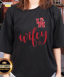 Alt Text: Top Wifey Houston Cougars Merry Christmas ladies tee with Santa hat design for festive college sports fans.