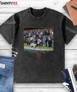 Awesome Caleb Williams Chicago Bears NFL Flash Features Week 10 Washed T-Shirt showcasing team pride and style.