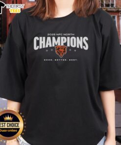 Alt Text: Awesome Chicago Bears 2025 NFC North Champions Ladies Tee in stylish design for passionate fans.