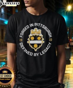 Awesome Forged In Pittsburgh 1933 Steelers throwback T-shirt showcasing classic team pride and legacy.