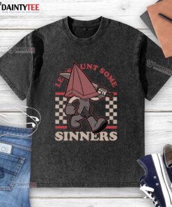 Awesome Silent Hill Pyramid Let's Hunt Some Sinners washed t-shirt featuring a unique graphic design for horror fans.