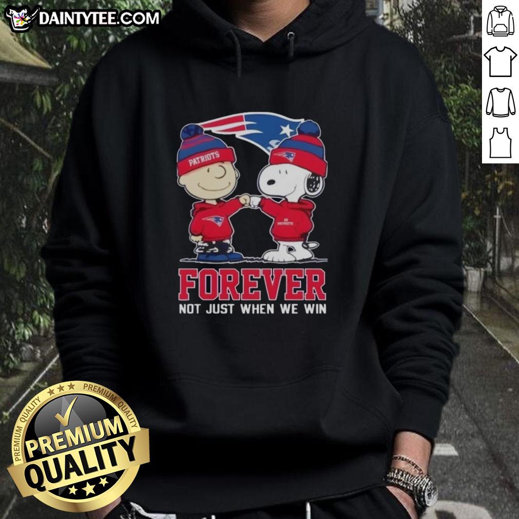 funny-new-england-patriots-x-charlie-brown-vs-snoopy-forever-not-just-when-we-win-hoodie Funny New England Patriots X Charlie Brown hoodie featuring Snoopy with 'Forever Not Just When We Win' slogan.
