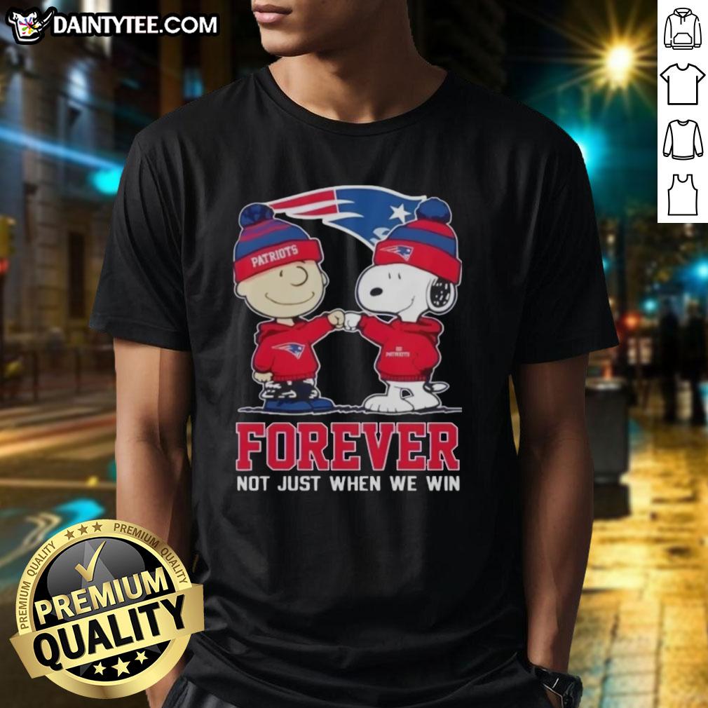 funny-new-england-patriots-x-charlie-brown-vs-snoopy-forever-not-just-when-we-win-t-shirt-1 Alt Text: Funny New England Patriots X Charlie Brown Vs Snoopy T-Shirt design, celebrating fandom beyond winning moments.