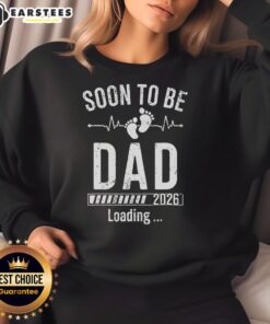 Funny soon-to-be dad sweatshirt with 'Est. 2026 Loading' design, perfect gift for expecting fathers.