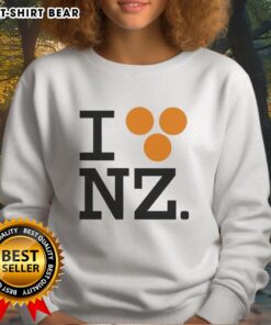 Orlando Bloom sweatshirt featuring 'Good I Love NZ' design, perfect for fans of the actor and New Zealand culture.