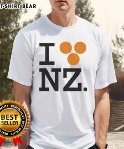 Good I Love NZ Orlando Bloom T-Shirt featuring a stylish design celebrating New Zealand and the actor Orlando Bloom.