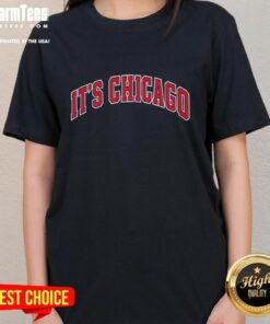 Alt Text: Chicago Bulls ladies tee featuring vibrant team colors and logo, perfect for female fans and casual wear.